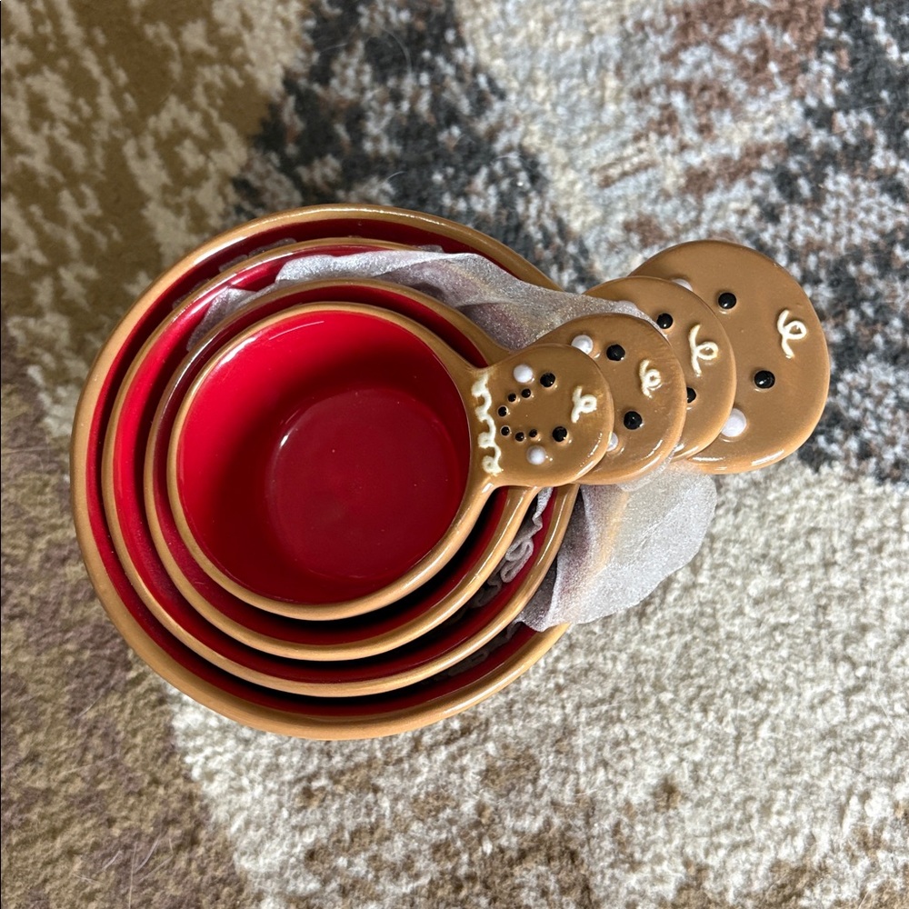 Rae Dunn Gingerbread Man Measuring Cups